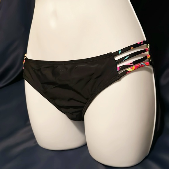 BONGO Bikini Bottoms - Picture 3 of 8